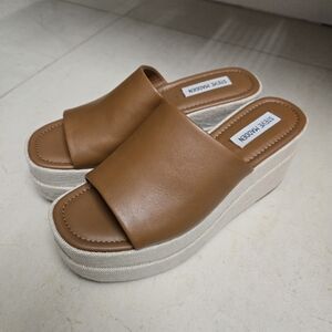 Steve Madden platform sandals 8.5